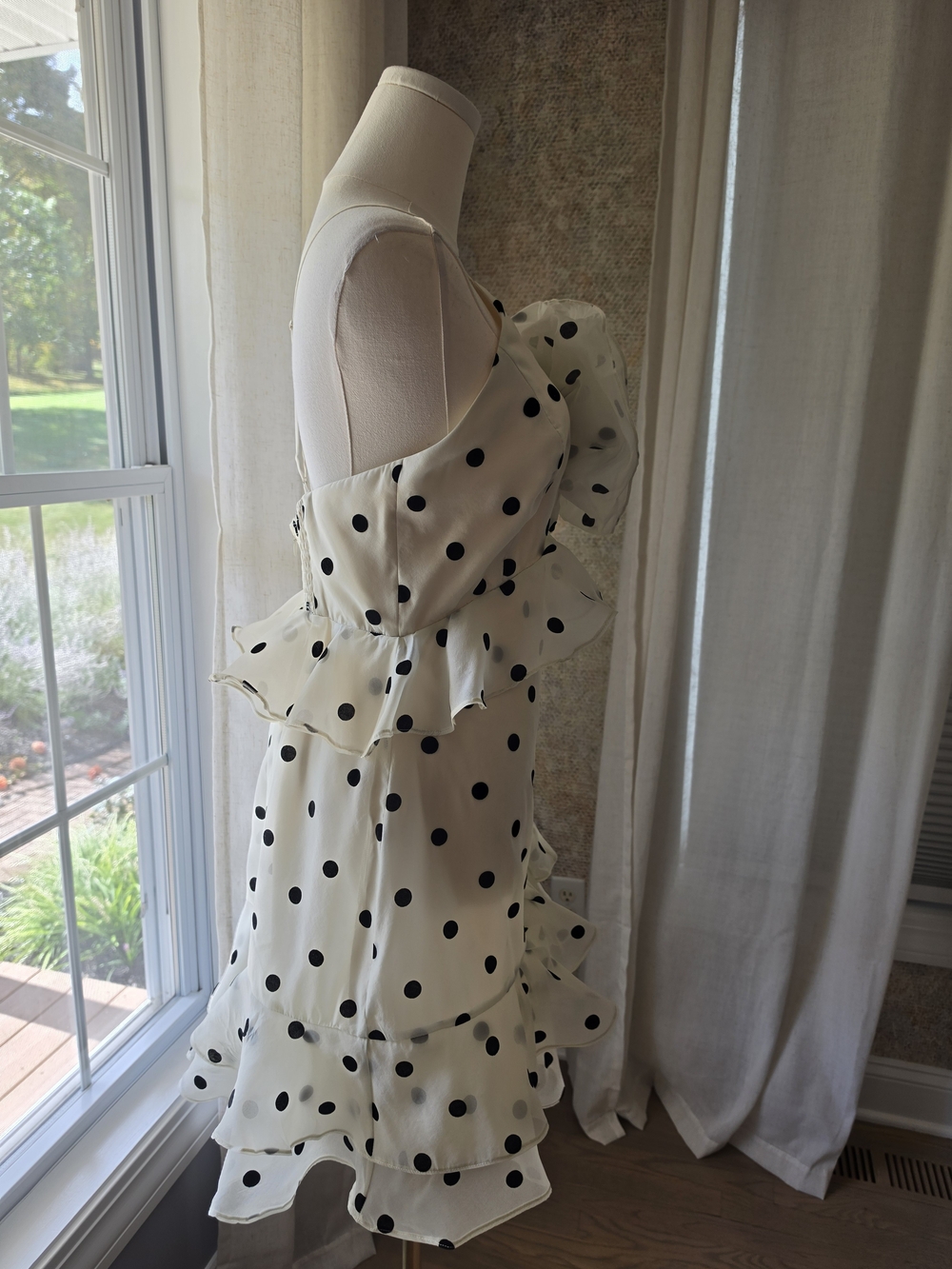Lucy Paris Remy Polka Dot Rosette Ruffle Mini Dress Cream Black M NWT - Picture 4 of 9